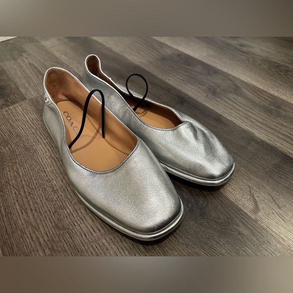 Coach Silver Ballet Flats Maryjane’s size 6 delicate romantic trendy wedding - Picture 5 of 15